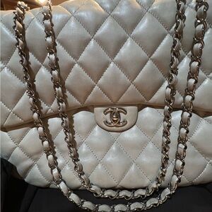 Chanel MAXI Jumbo Grey Silver Quilted Lambskin Leather Flap Bag Purse Paris Box